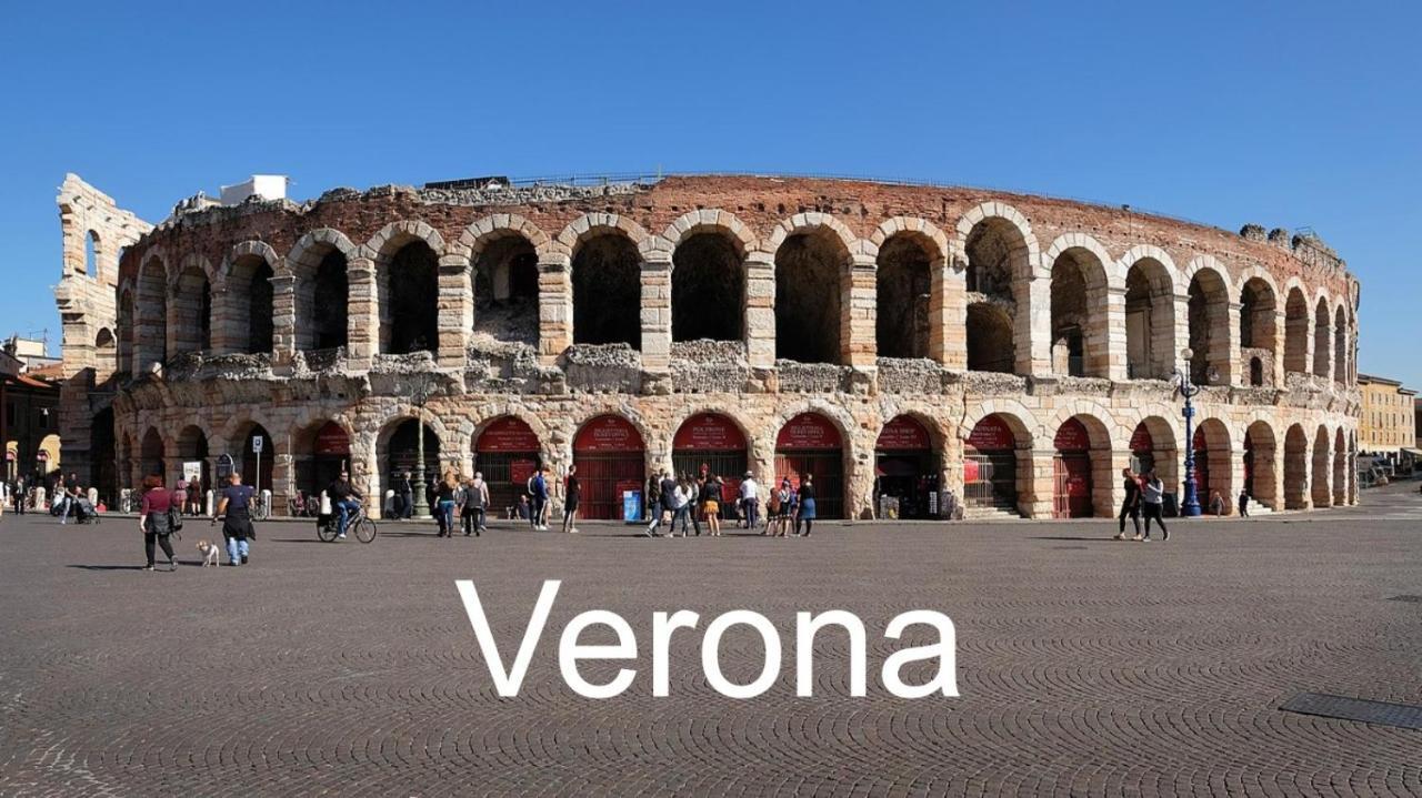 Appartamento "Il Vicolo" Пескиера дел Гарда Екстериор снимка